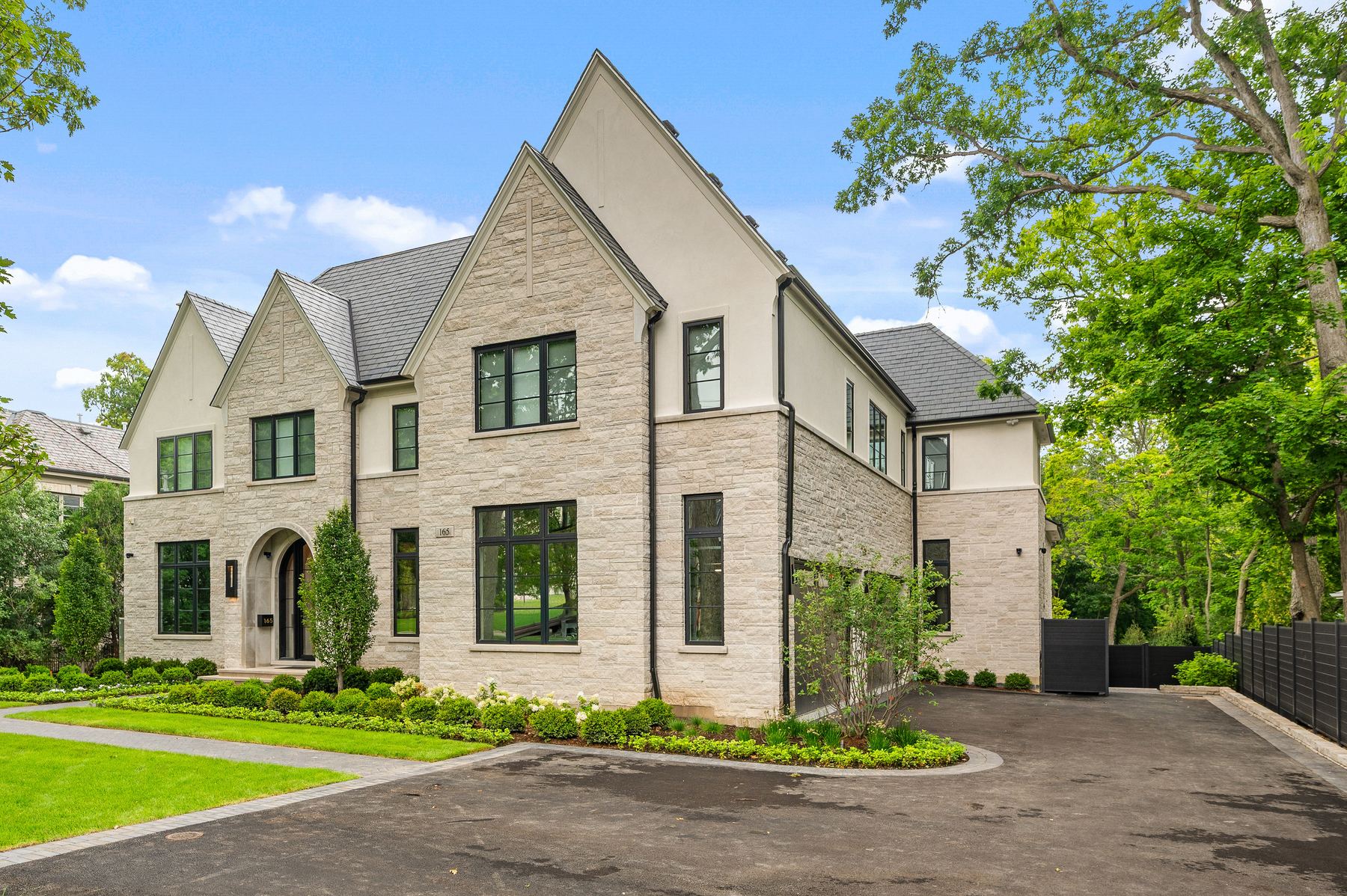 Finished exterior photograph of Franklin Residence in Glencoe